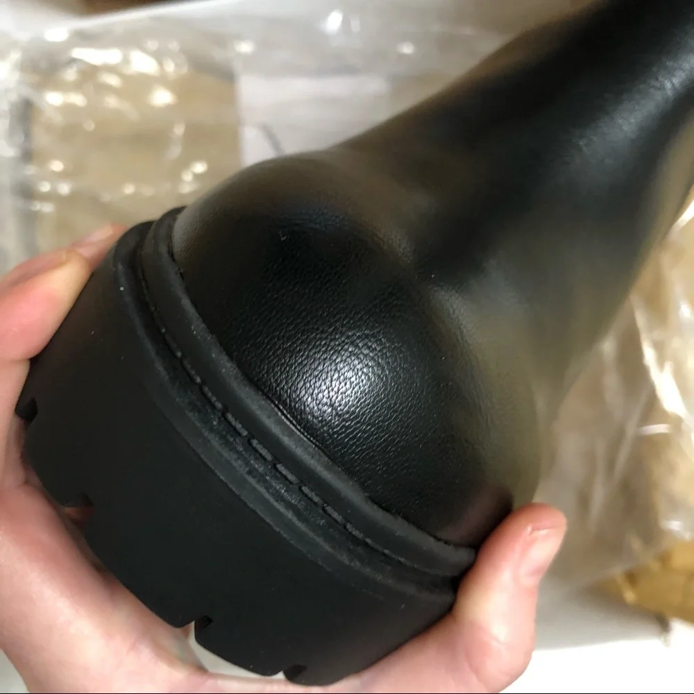 NWT Urban Outfitters Chloe Chelsea Timeless boot (10) - Picture 12 of 12